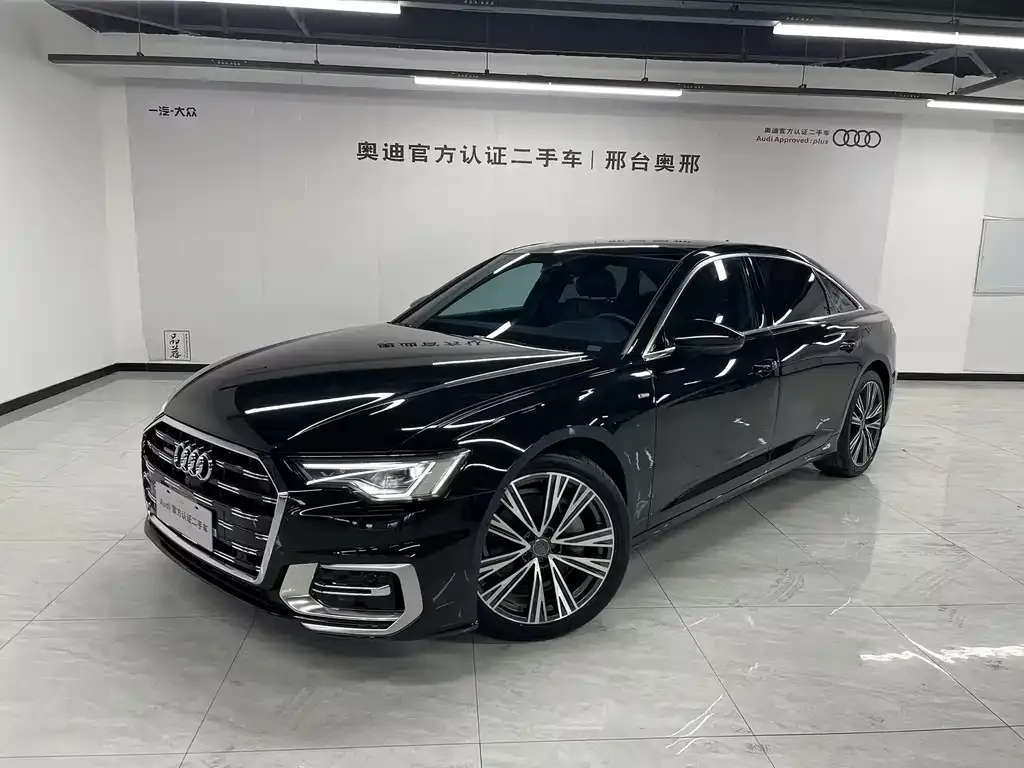Audi A6L — фото 1