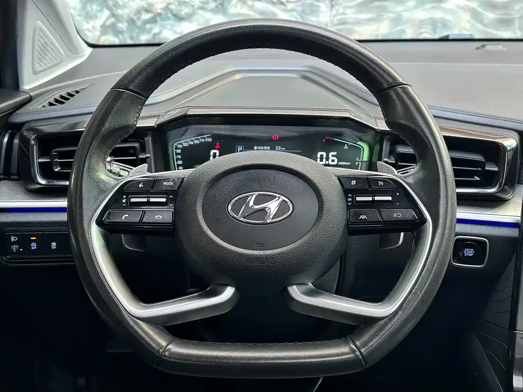 Hyundai Custo — фото 6