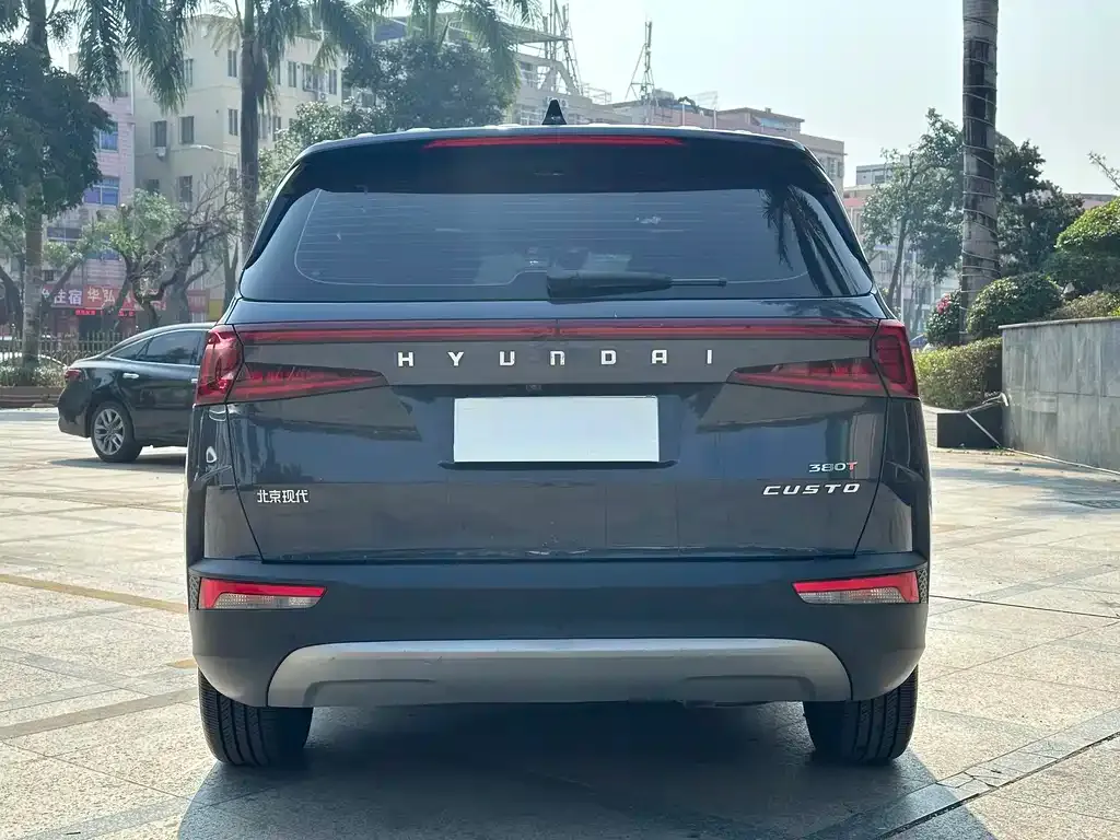 Hyundai Custo — фото 7