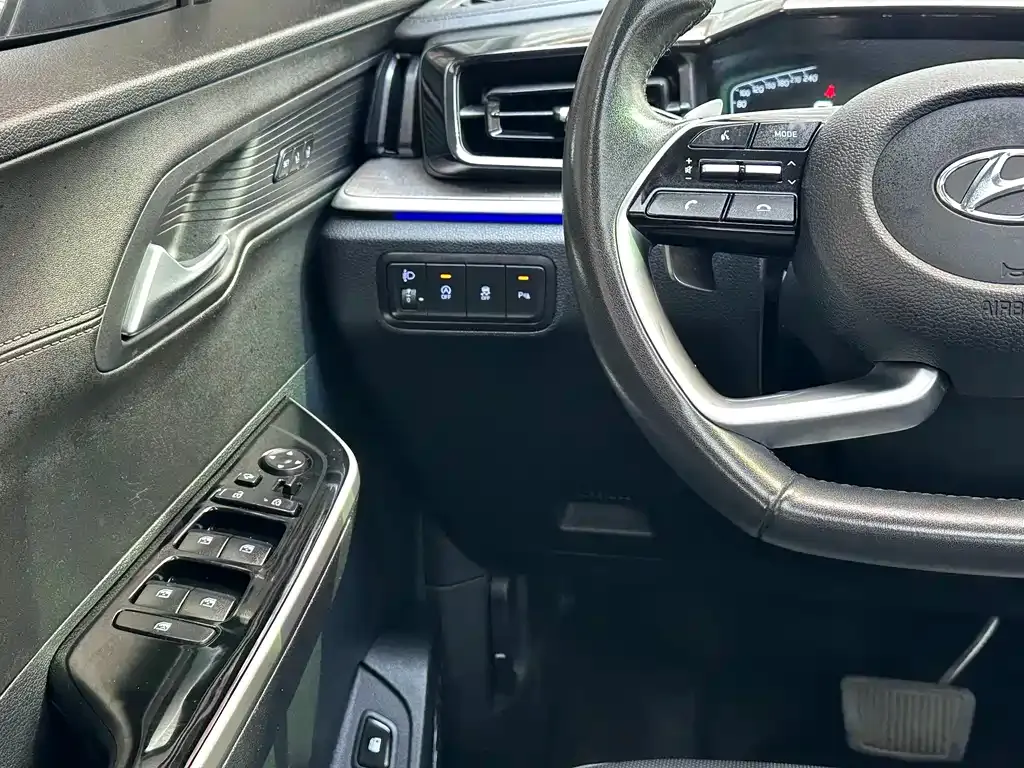 Hyundai Custo — фото 9