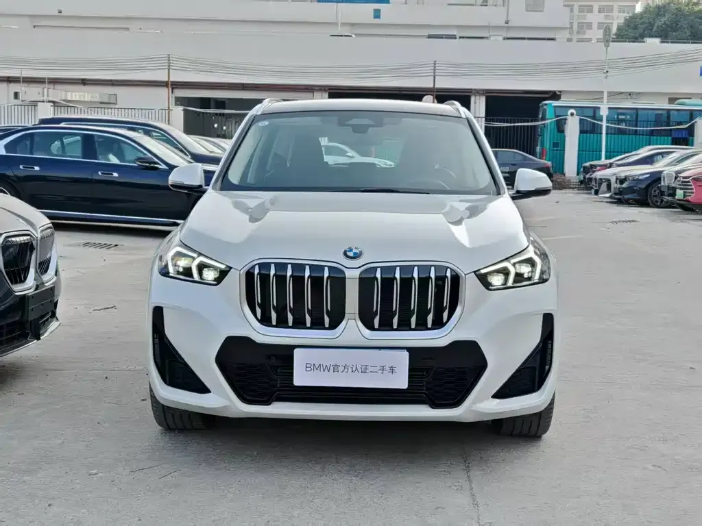 BMW X1 — фото 9