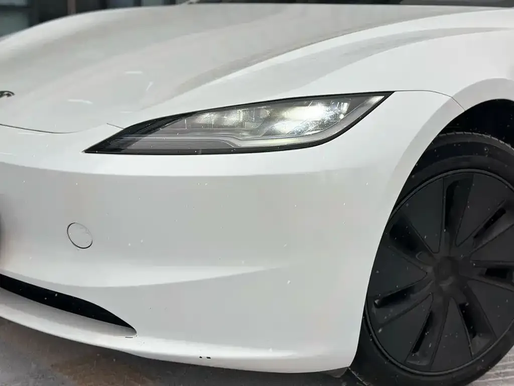 Tesla Model 3 — фото 5