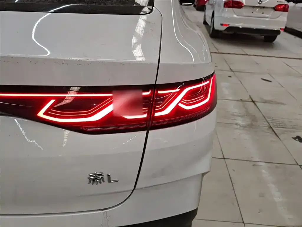 BYD Qin L — фото 2