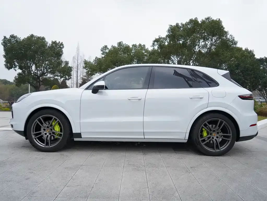 Porsche Cayenne Hybrid — фото 8