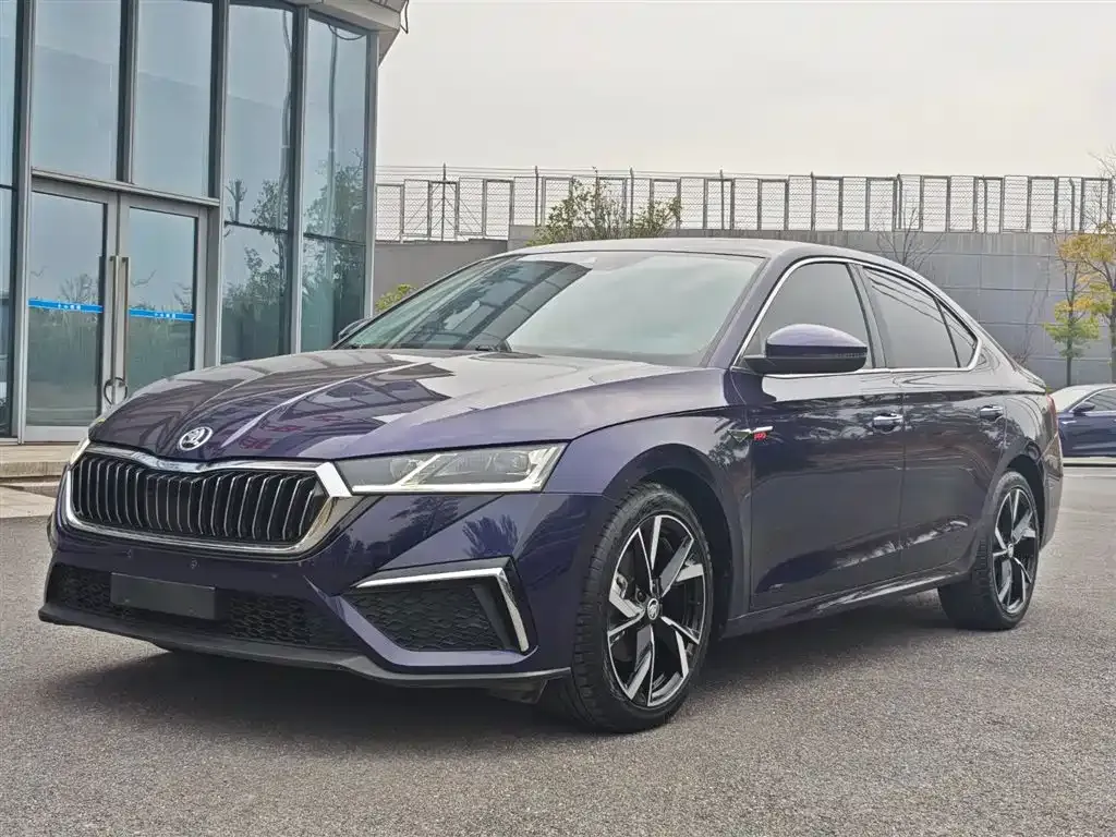 Skoda Octavia — фото 1