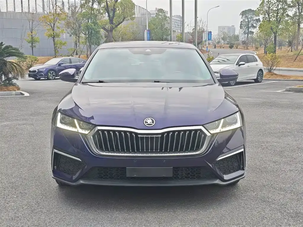 Skoda Octavia — фото 10