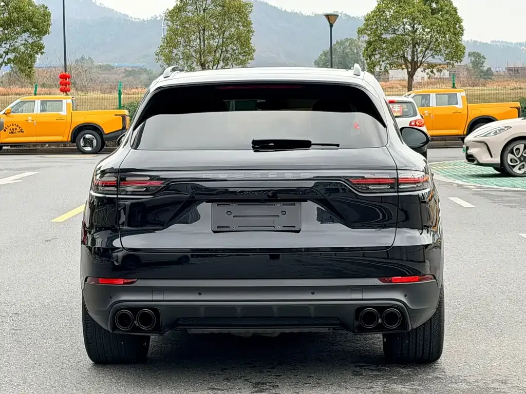 Porsche Cayenne — фото 10
