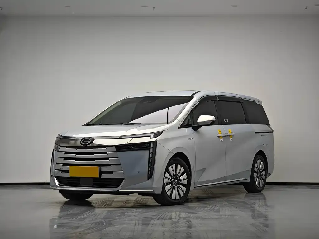 GAC Motor E8 Hybrid — фото 1