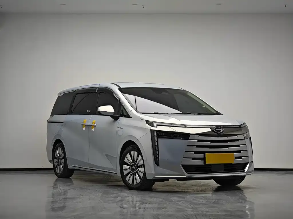 GAC Motor E8 Hybrid — фото 3