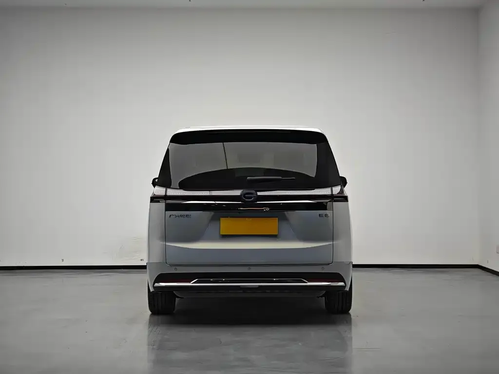 GAC Motor E8 Hybrid — фото 2