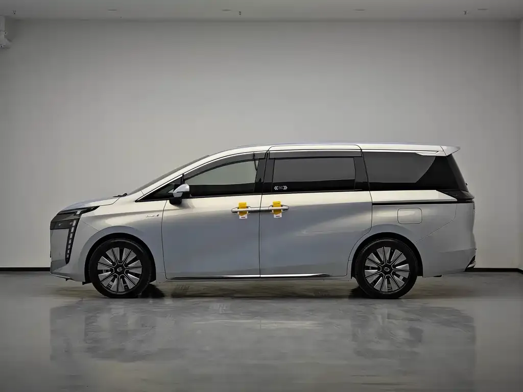 GAC Motor E8 Hybrid — фото 7