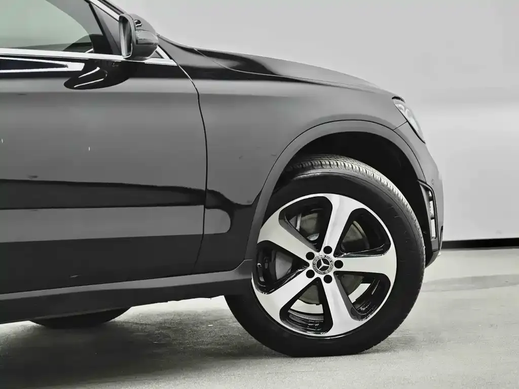 Mercedes-Benz GLC — фото 6