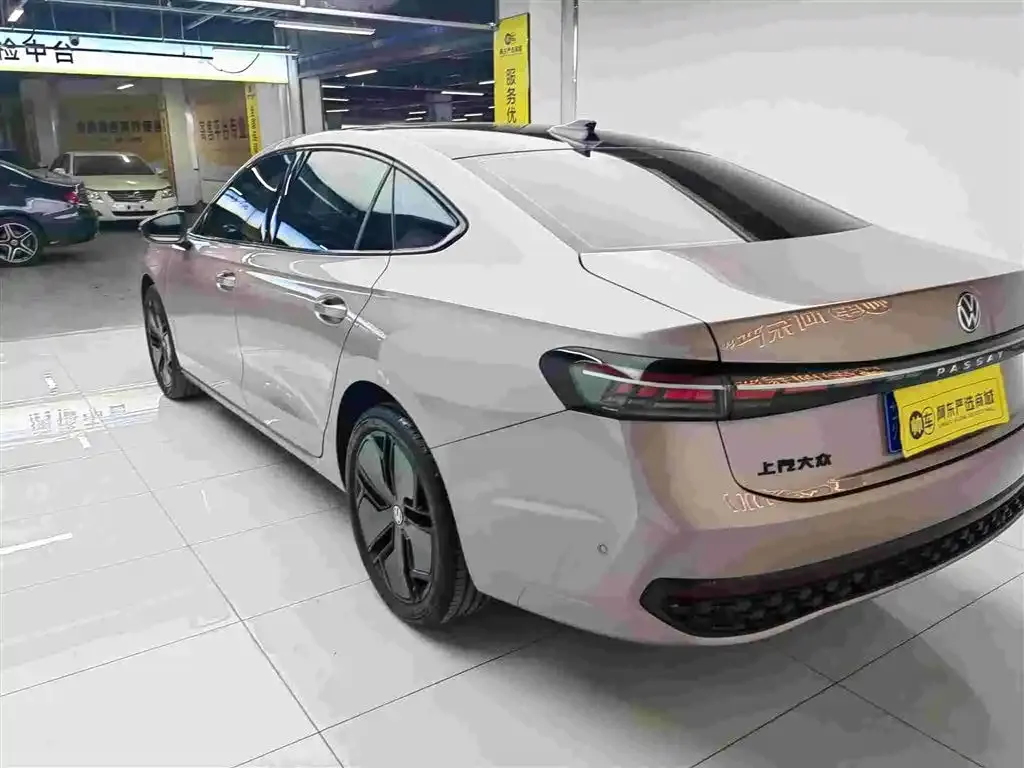 Volkswagen Passat — фото 4