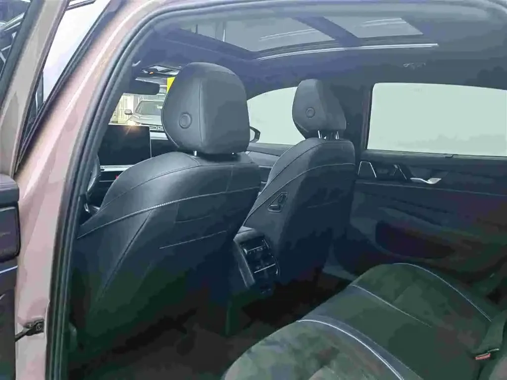 Volkswagen Passat — фото 6