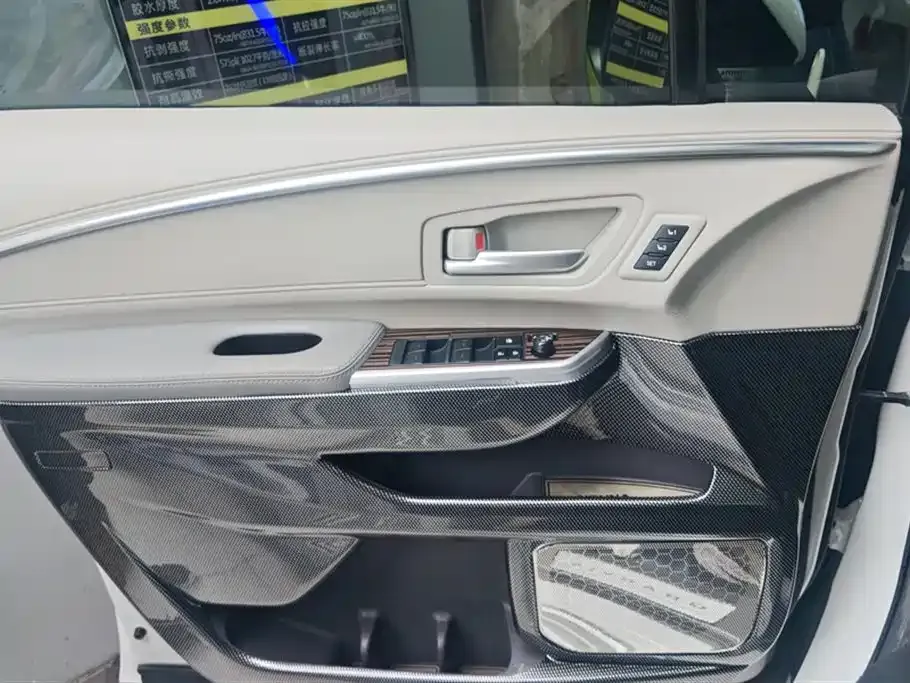 Toyota Granvia — фото 10