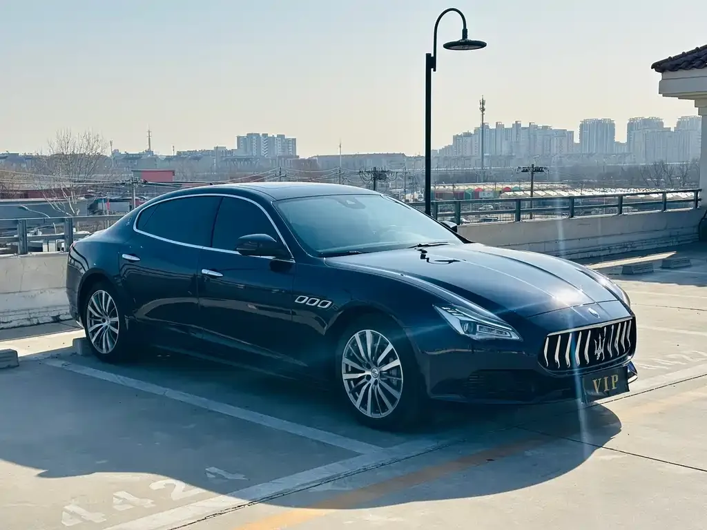 Maserati Quattroporte — фото 7
