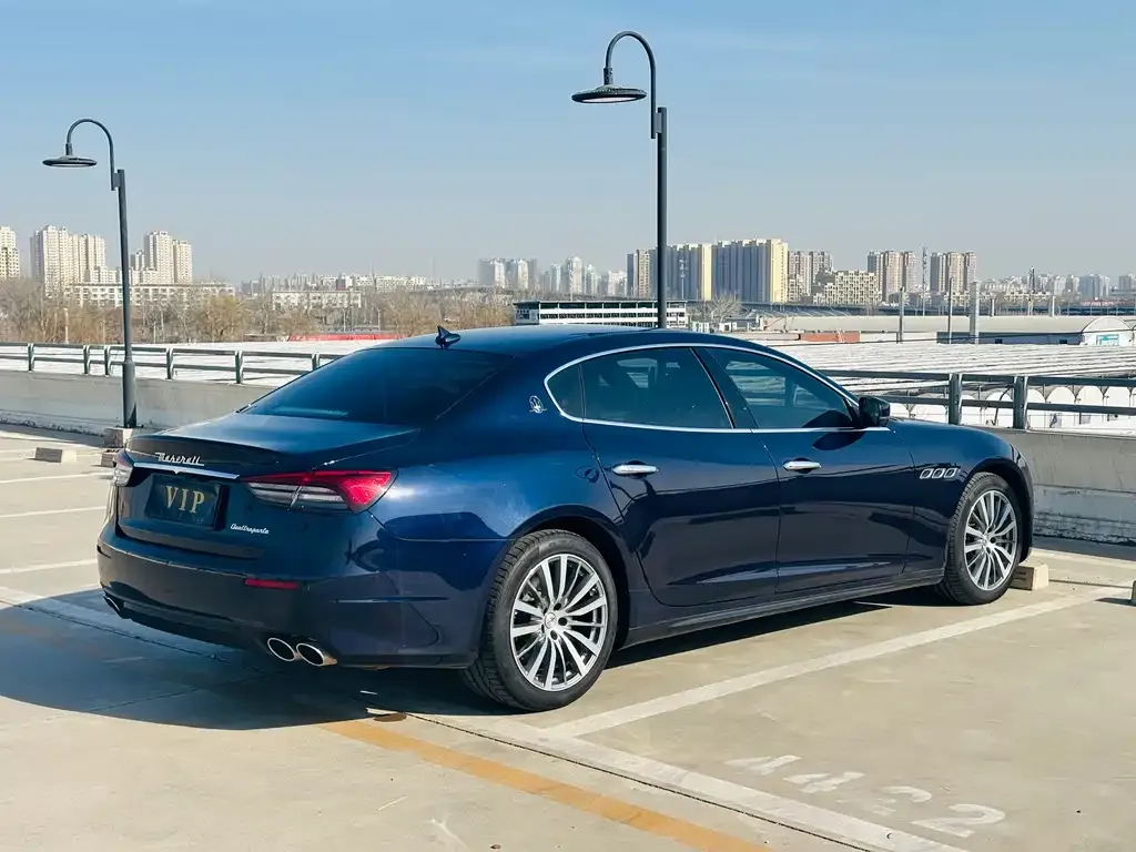 Maserati Quattroporte — фото 6