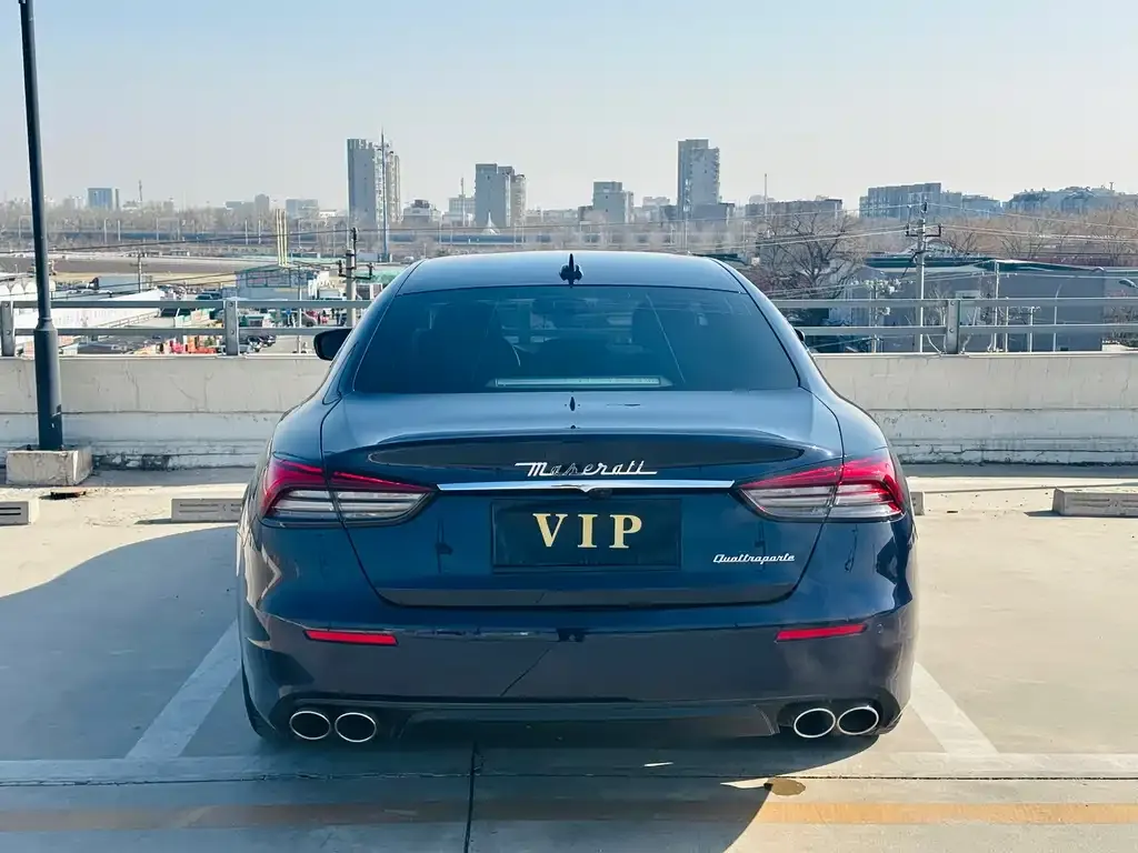 Maserati Quattroporte — фото 9
