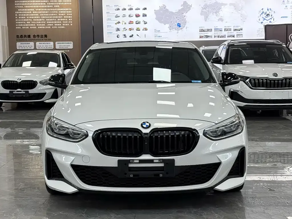 BMW 1 Series — фото 1