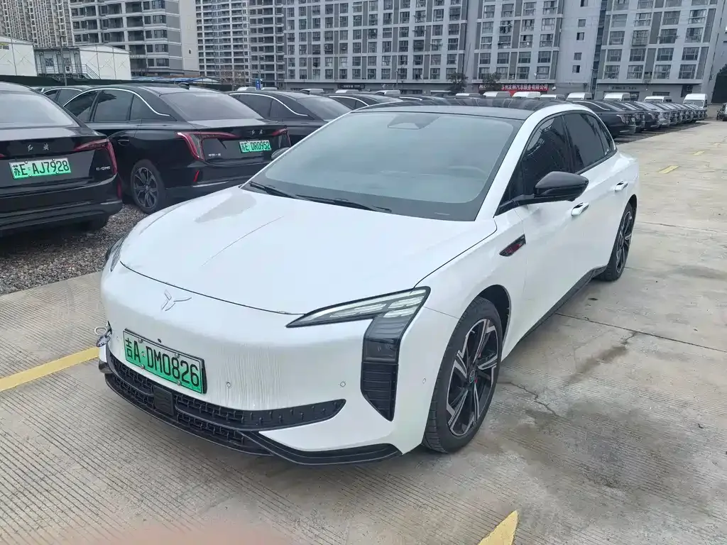 Hongqi EH7 — фото 1