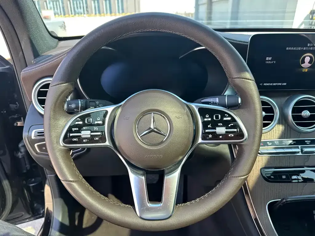 Mercedes-Benz GLC — фото 10
