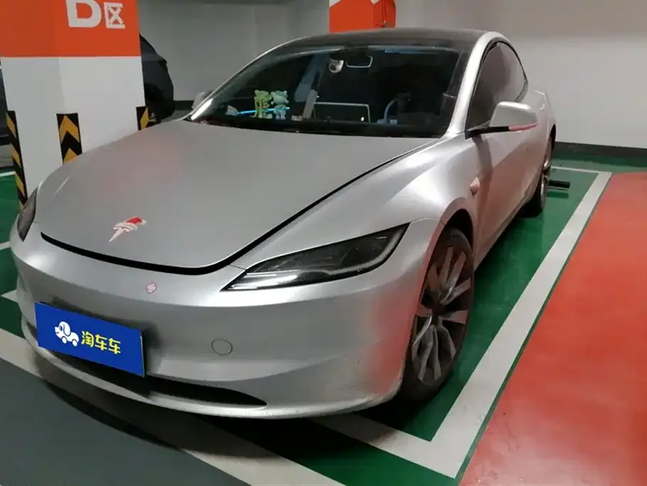 Tesla Model 3 — фото 1