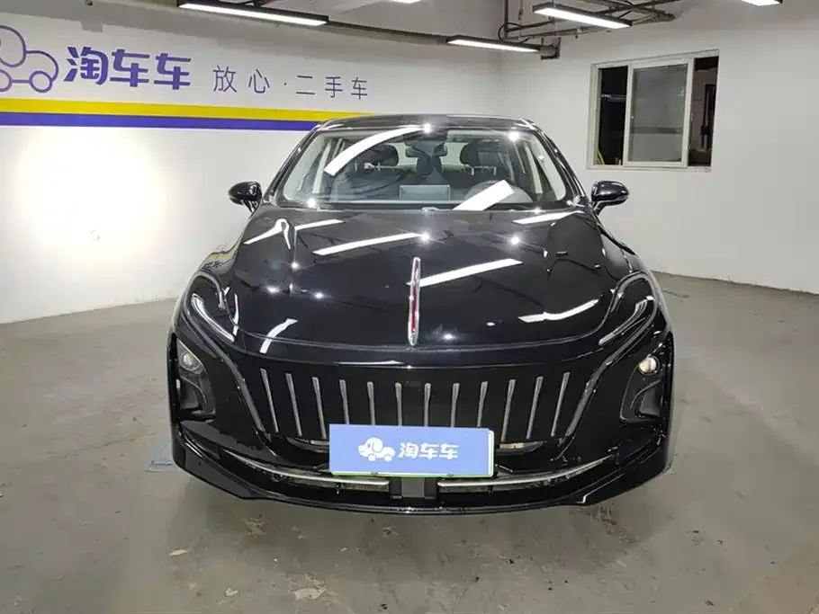 Hongqi E-QM5 — фото 3