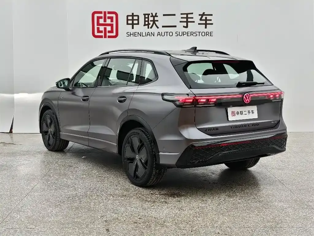 Volkswagen Tiguan L — фото 10