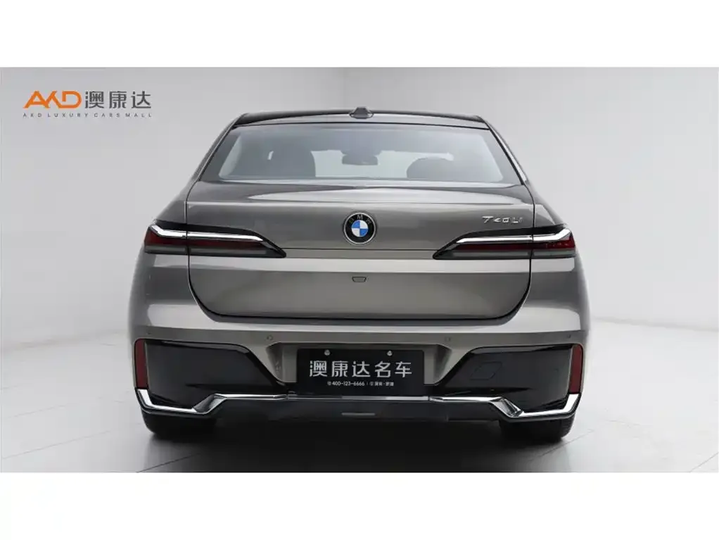 BMW 7 Series — фото 8