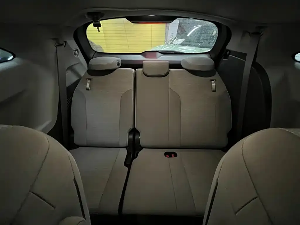 Toyota Sienna — фото 4