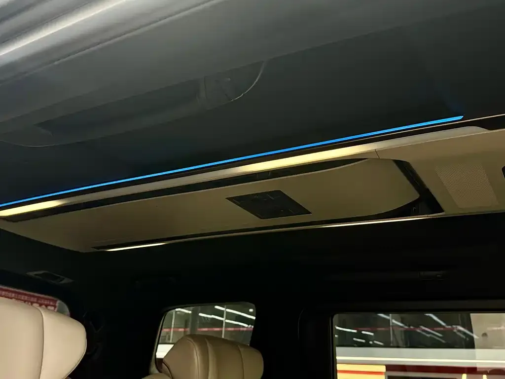 Toyota Alphard — фото 2