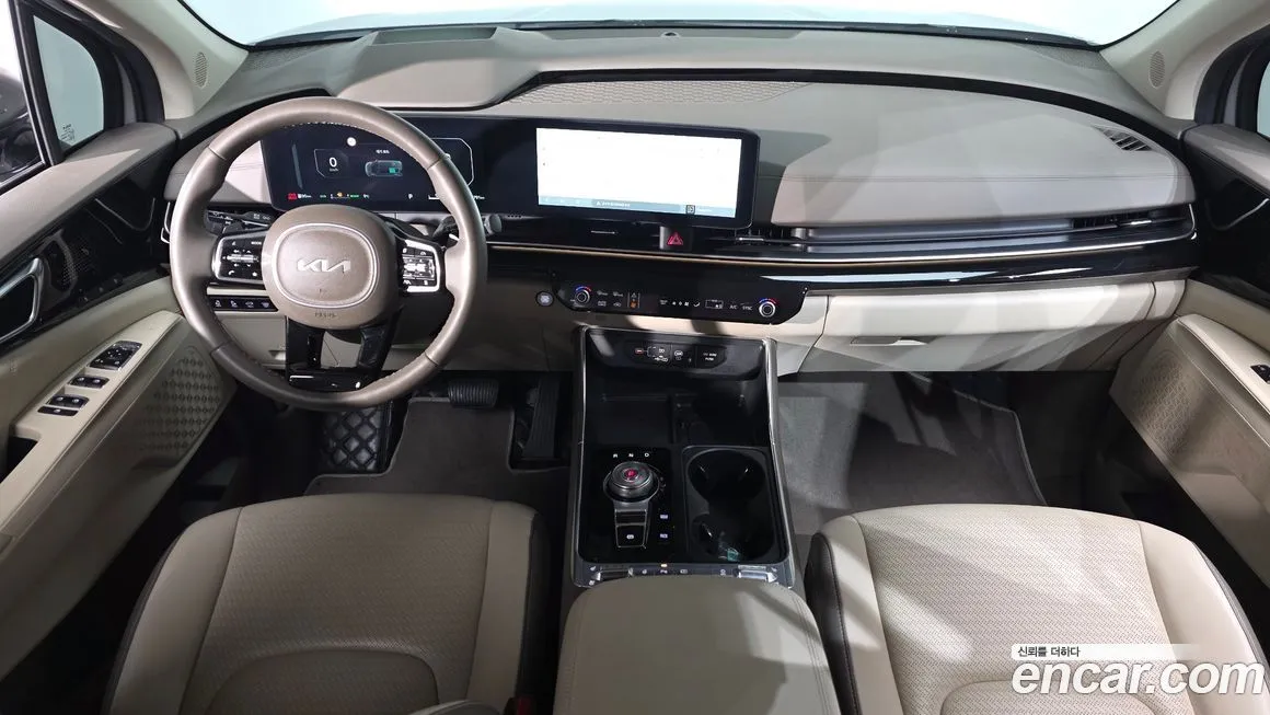 Kia Carnival — фото 10