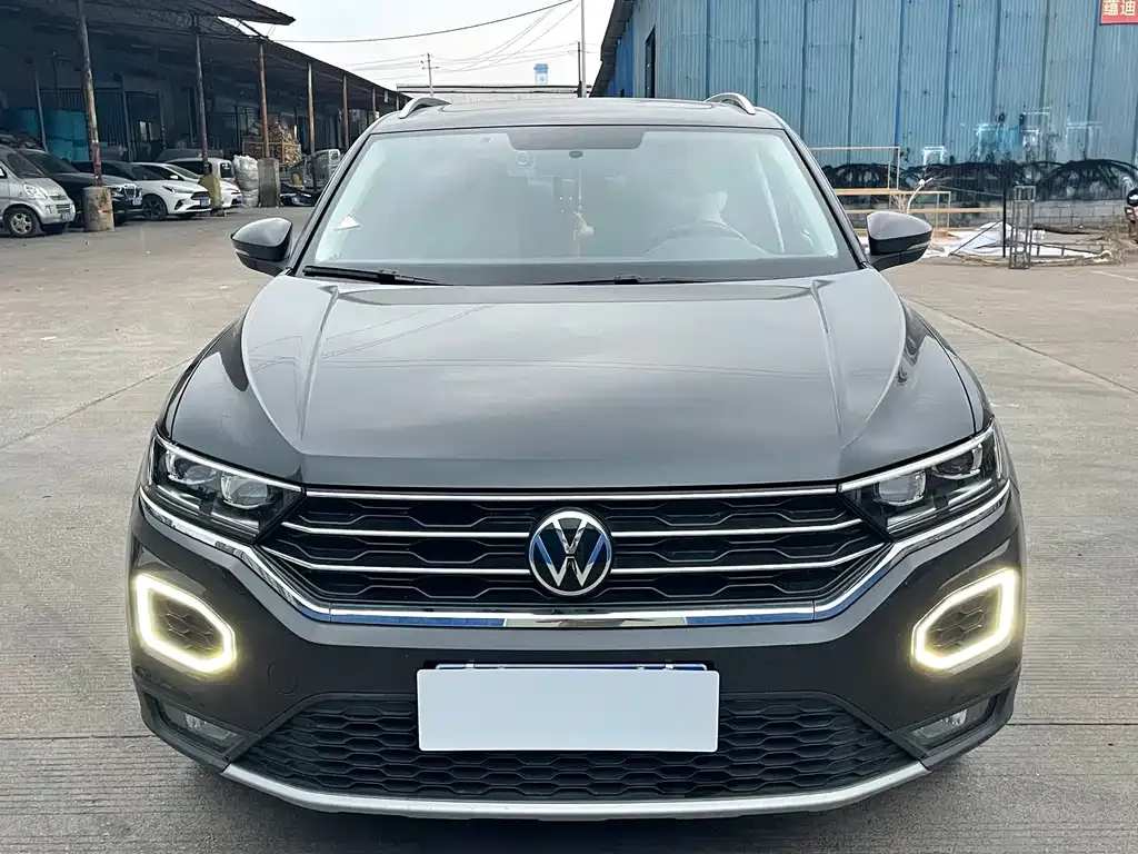 Volkswagen T-Roc — фото 2