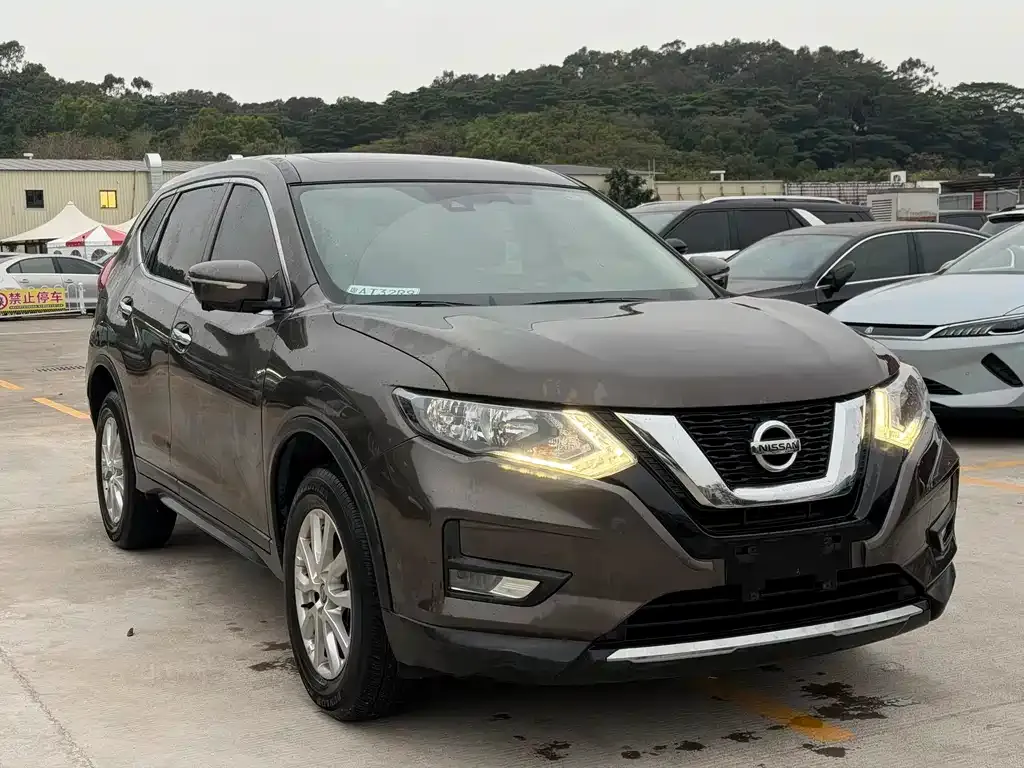 Nissan X-Trail — фото 2