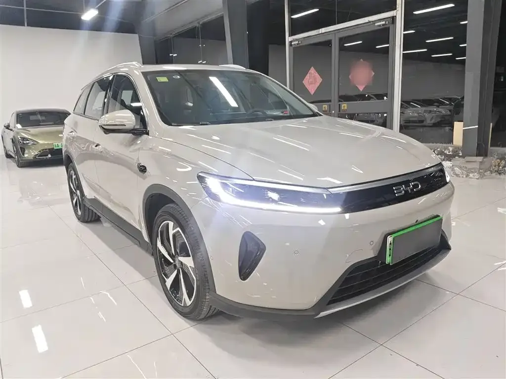 BYD Seal 05 DM-i — фото 8