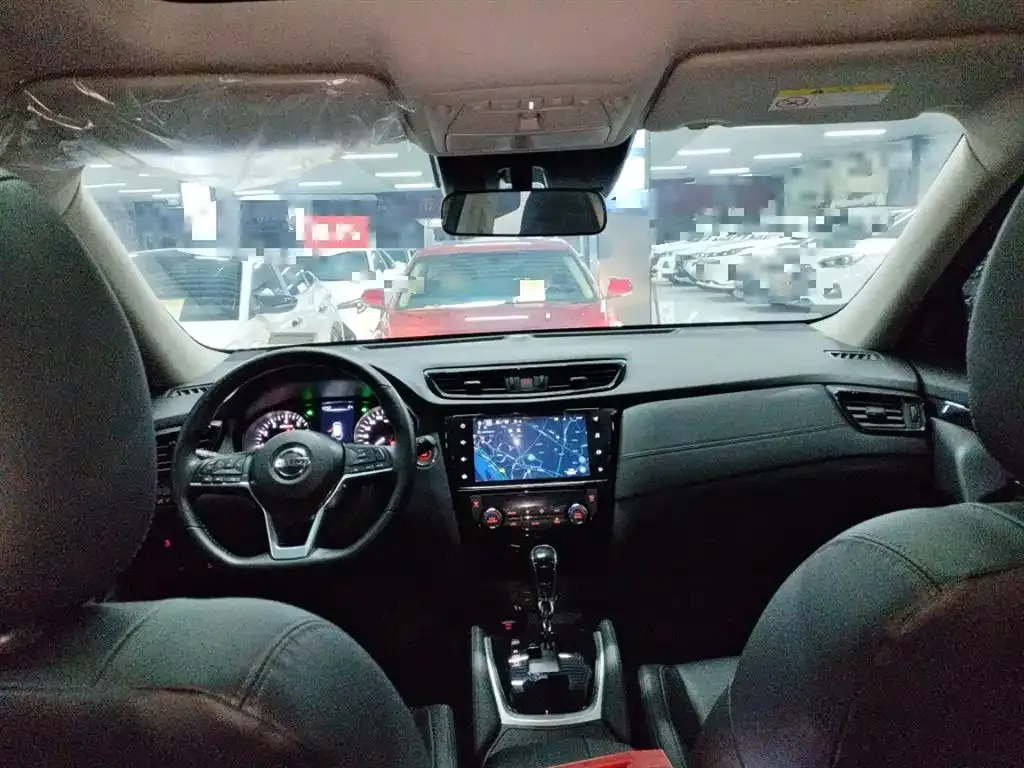 Nissan X-Trail — фото 10