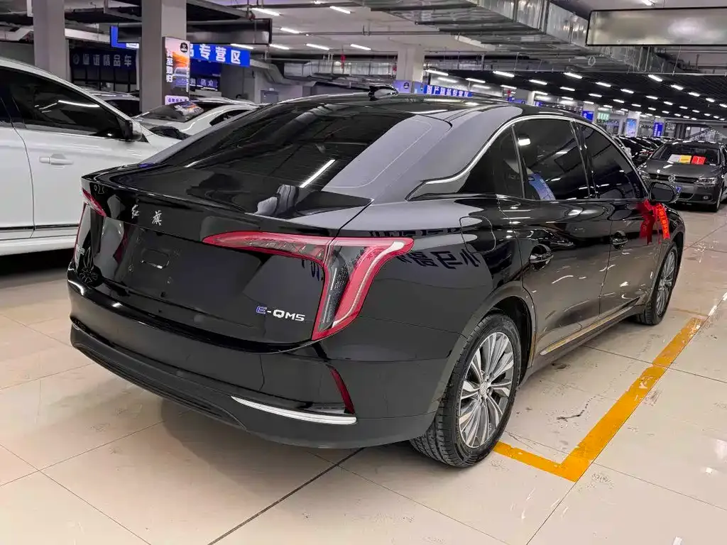 Hongqi E-QM5 — фото 4