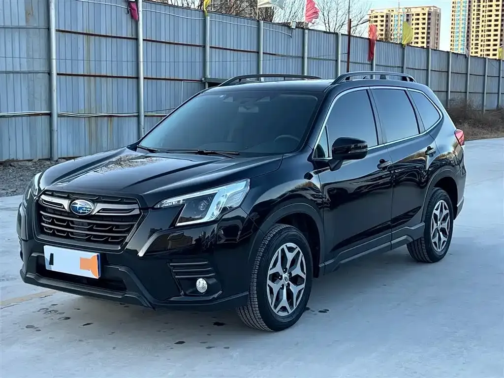 Subaru Forester — фото 1