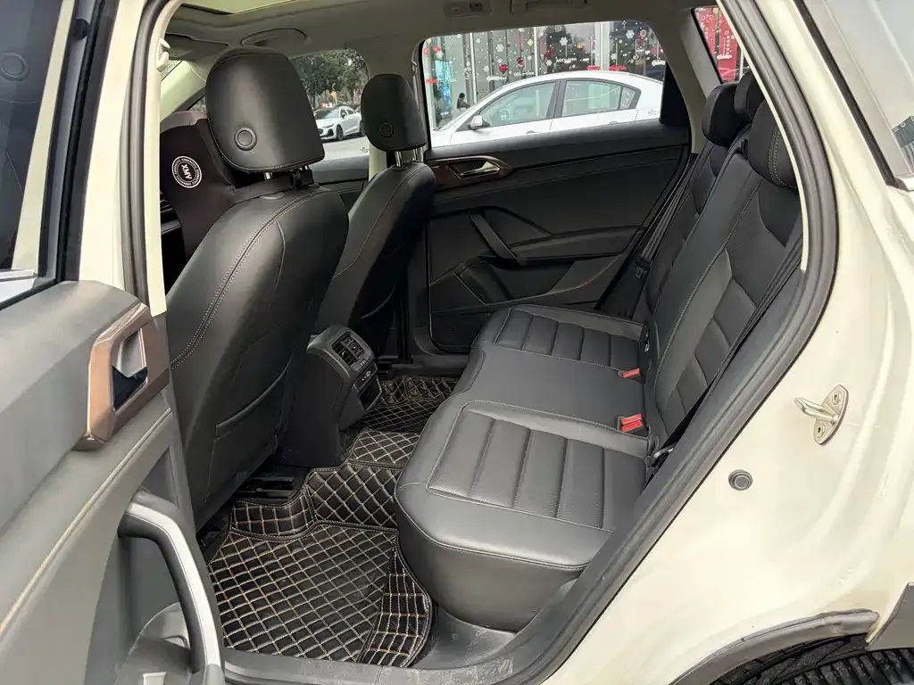 Volkswagen Tharu — фото 3