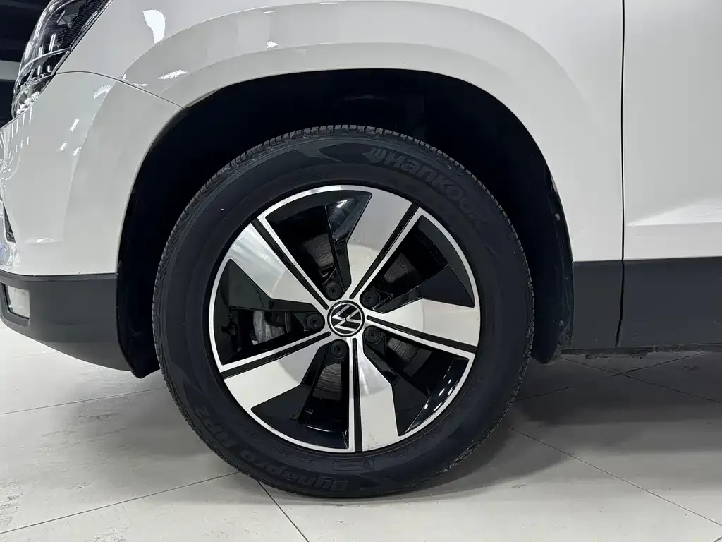 Volkswagen Tharu — фото 2