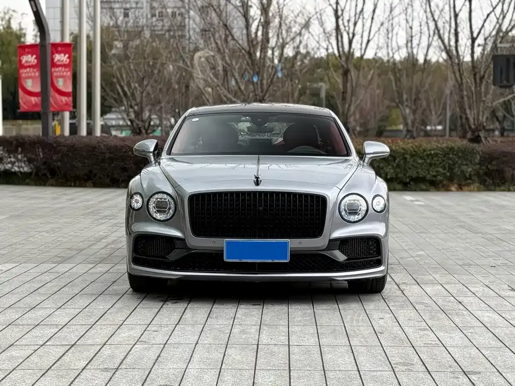 Bentley Flying Spur — фото 5