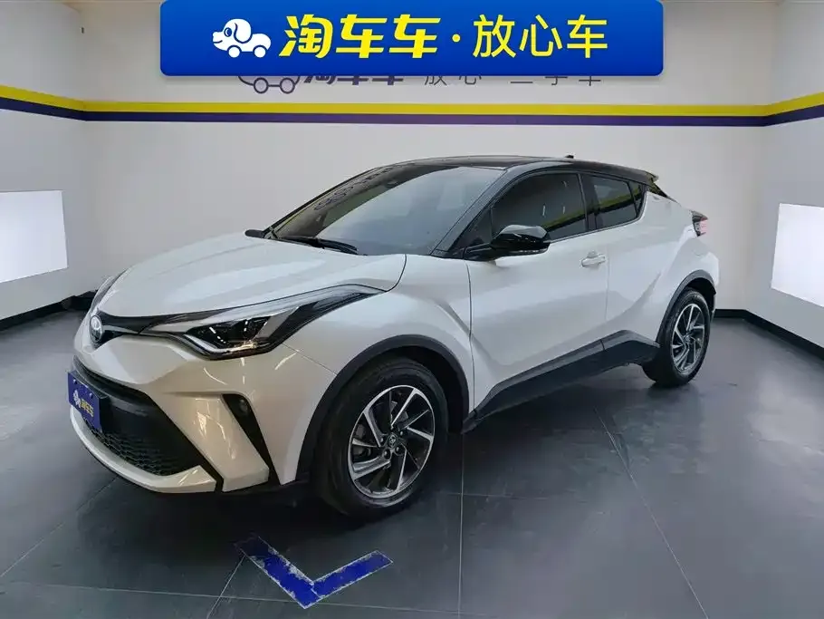 Toyota C-HR — фото 1