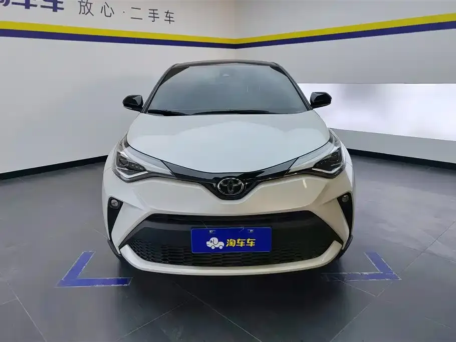 Toyota C-HR — фото 8