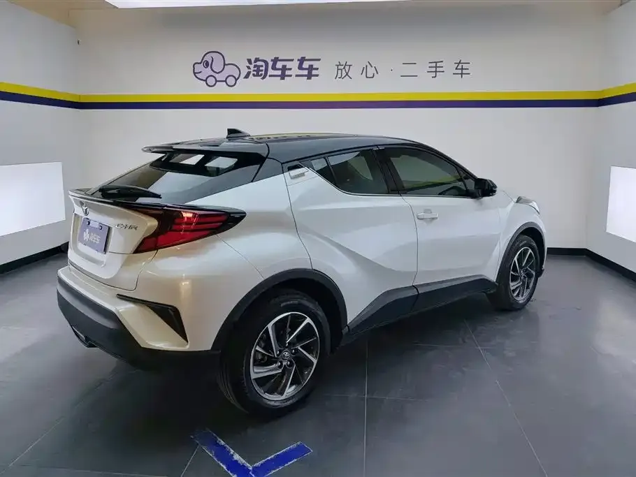 Toyota C-HR — фото 3