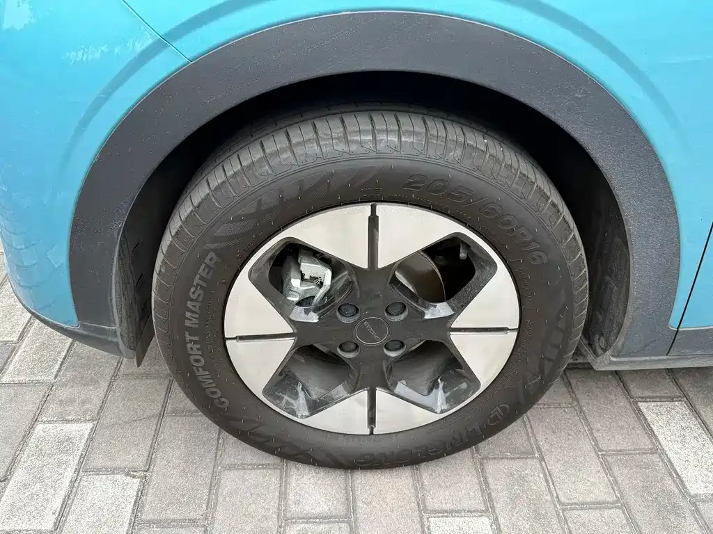 Geely Starburst — фото 3