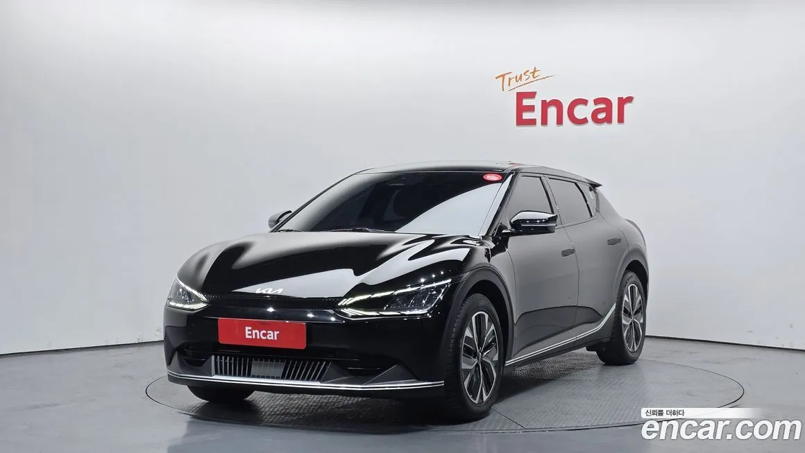 Kia EV6 — фото 1