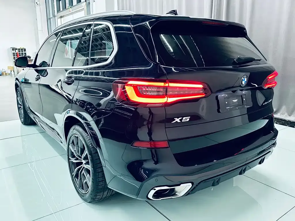 BMW X5 — фото 8