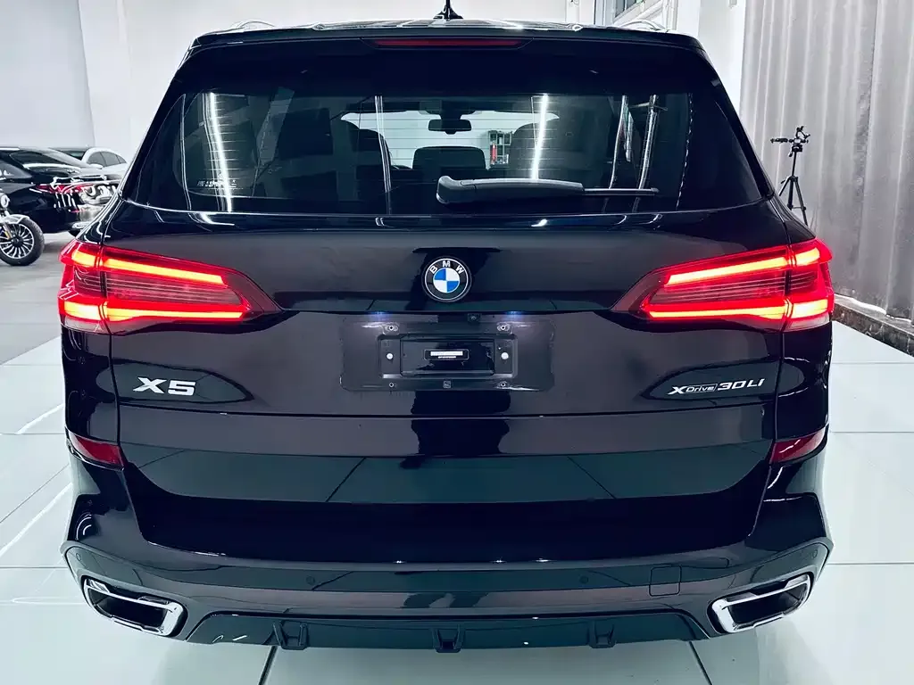 BMW X5 — фото 2