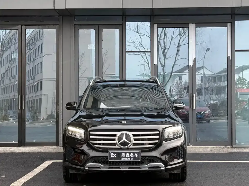 Mercedes-Benz GLB — фото 2