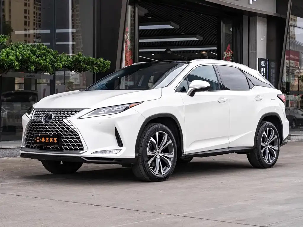 Lexus RX — фото 1